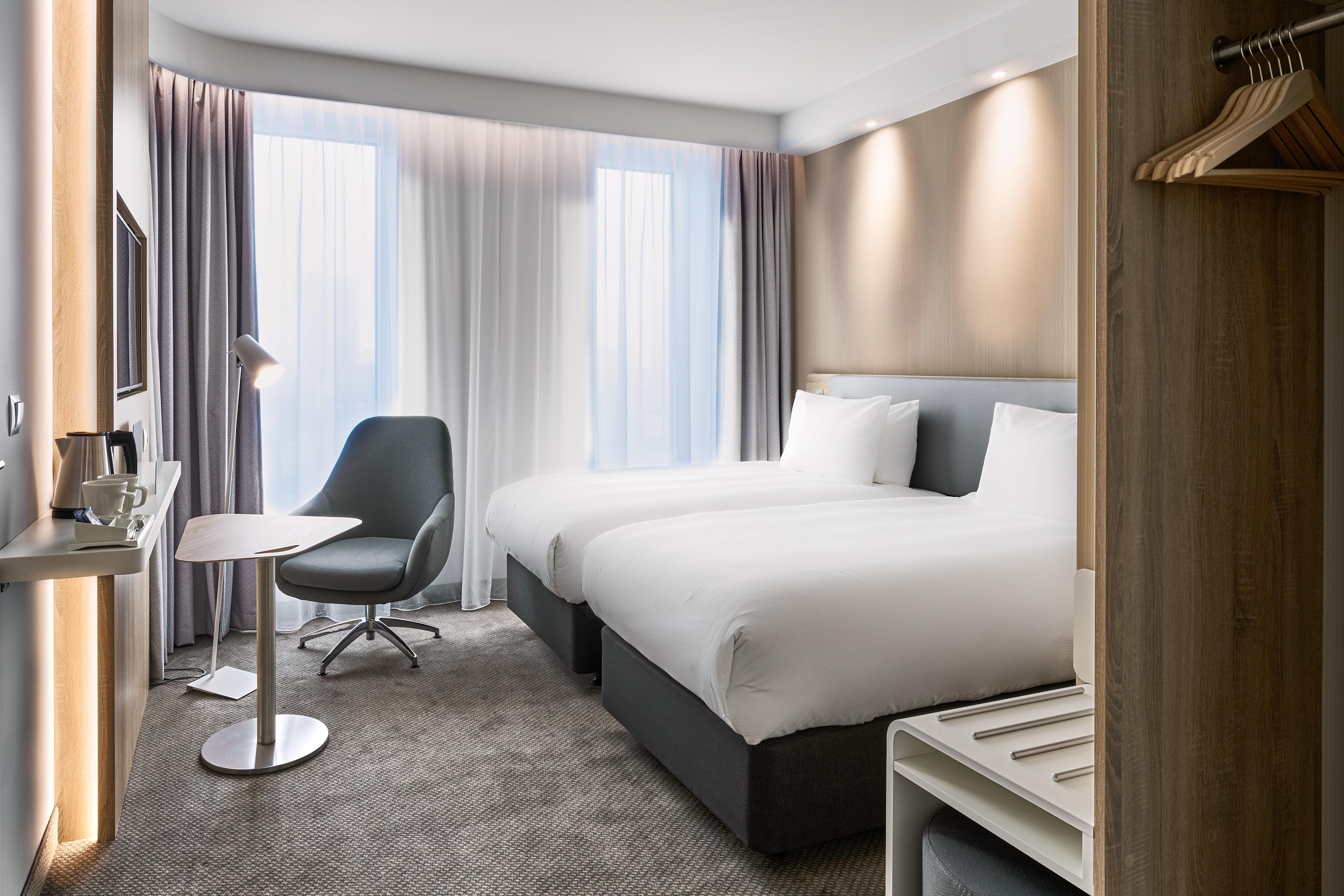 Holiday Inn Express - Warsaw - The Hub, An Ihg Hotel Ngoại thất bức ảnh