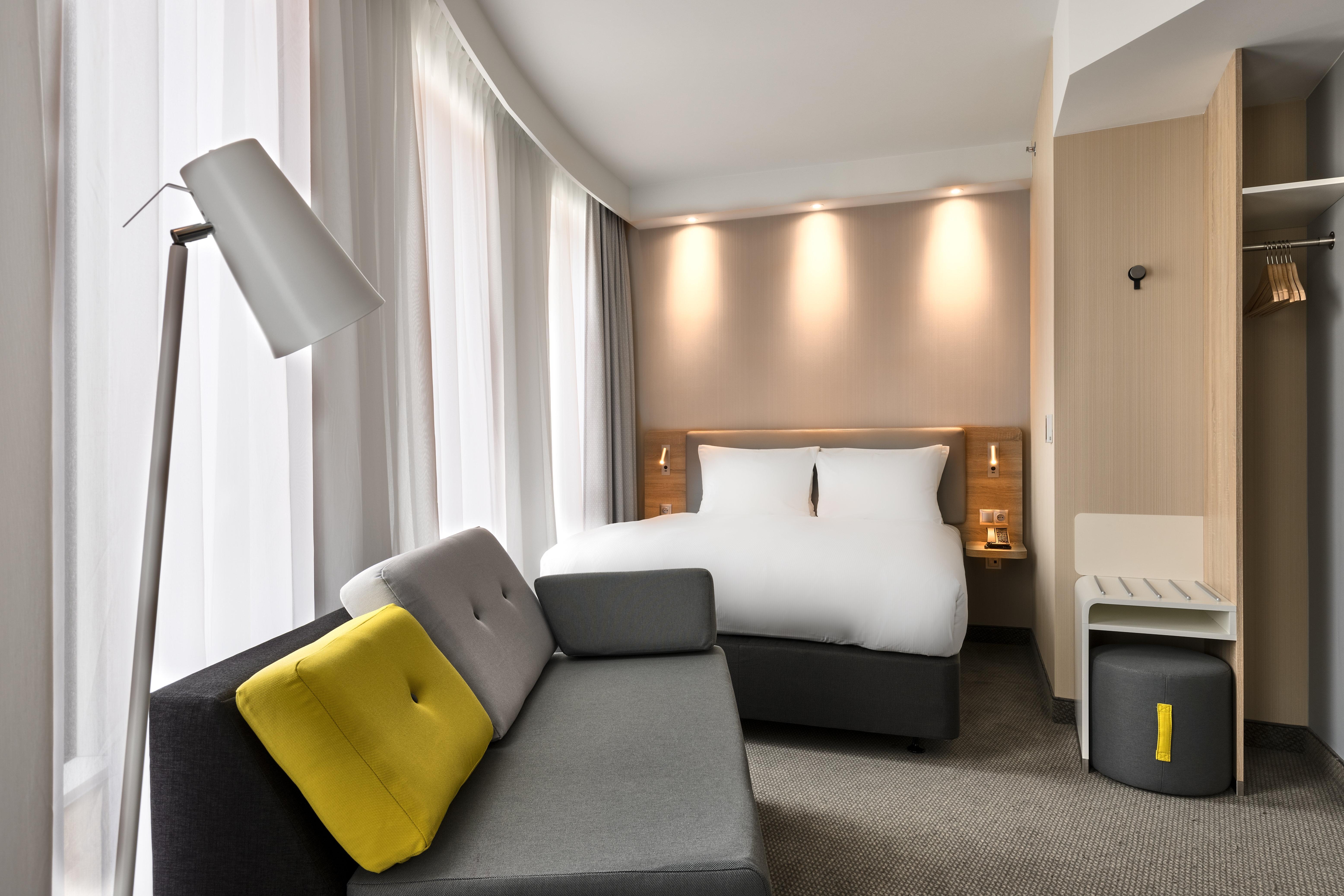 Holiday Inn Express - Warsaw - The Hub, An Ihg Hotel Ngoại thất bức ảnh